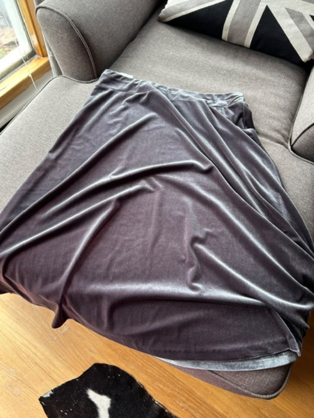 Jones New York A-Line Charcoal / silver Velvet Skirt (XL)